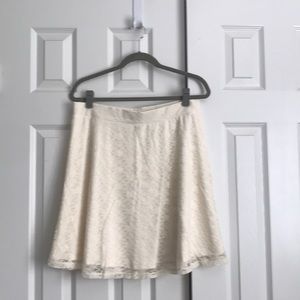 H&M Pull-On Comfy Cute Ivory Lace Skirt w/ Elastic Waist and Lining - Excellent